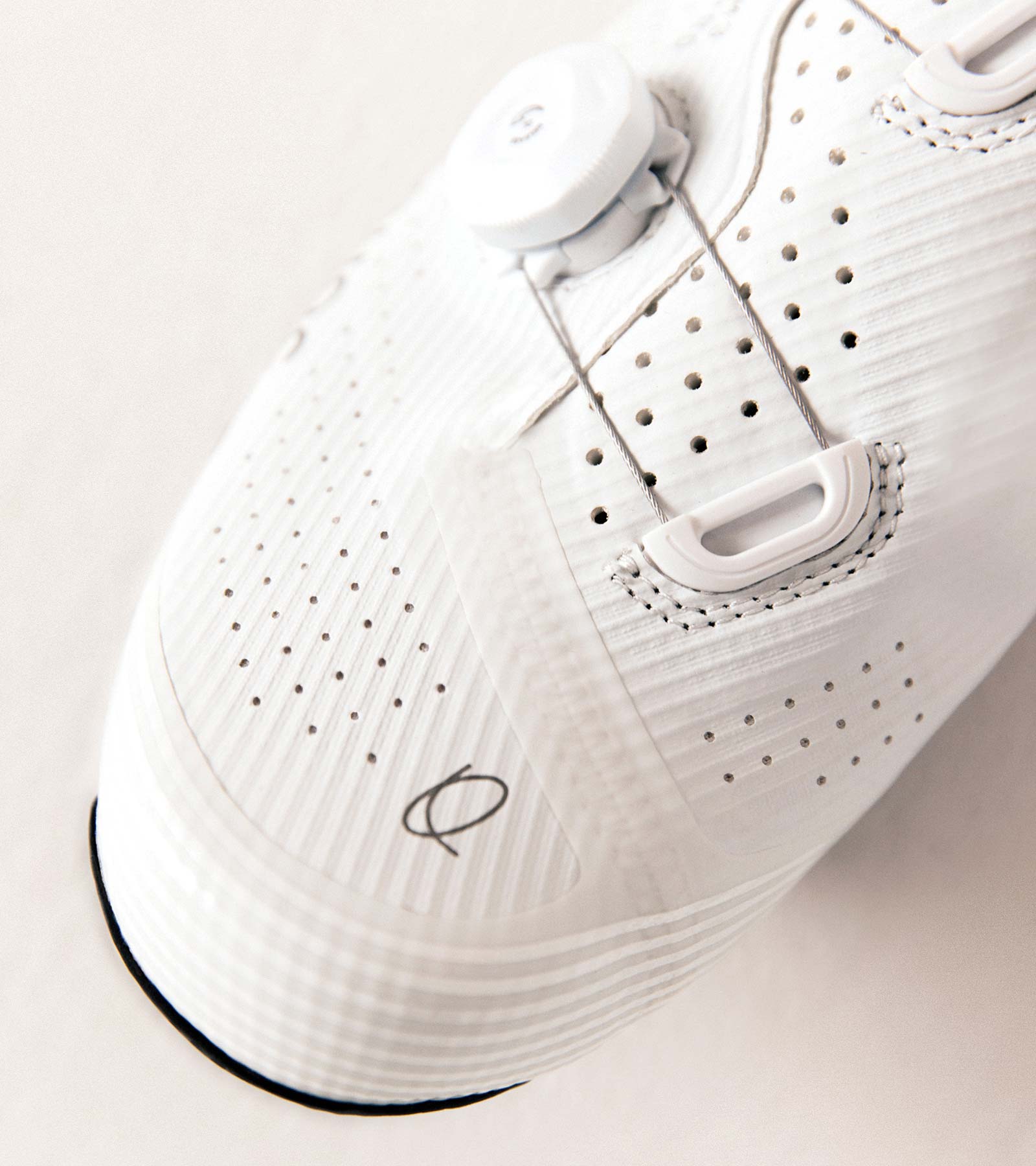M3 Pro - White | QUOC